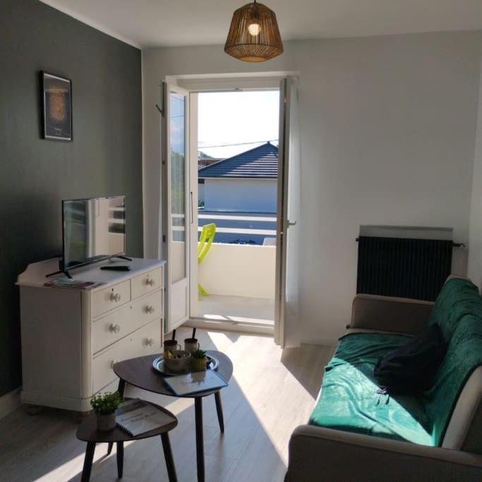 Appartement Verdoyant Au Bord Du Lac Leman Entre Evian Et Thonon Dans Une Villa Publier Exterior foto