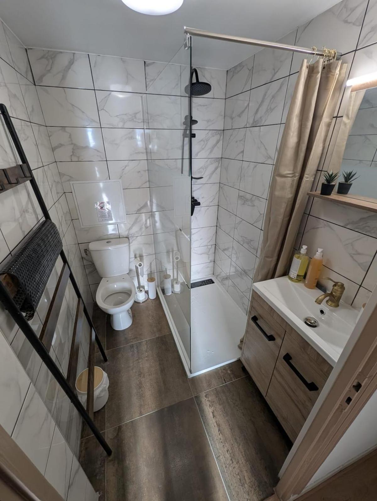 Appartement Verdoyant Au Bord Du Lac Leman Entre Evian Et Thonon Dans Une Villa Publier Zimmer foto